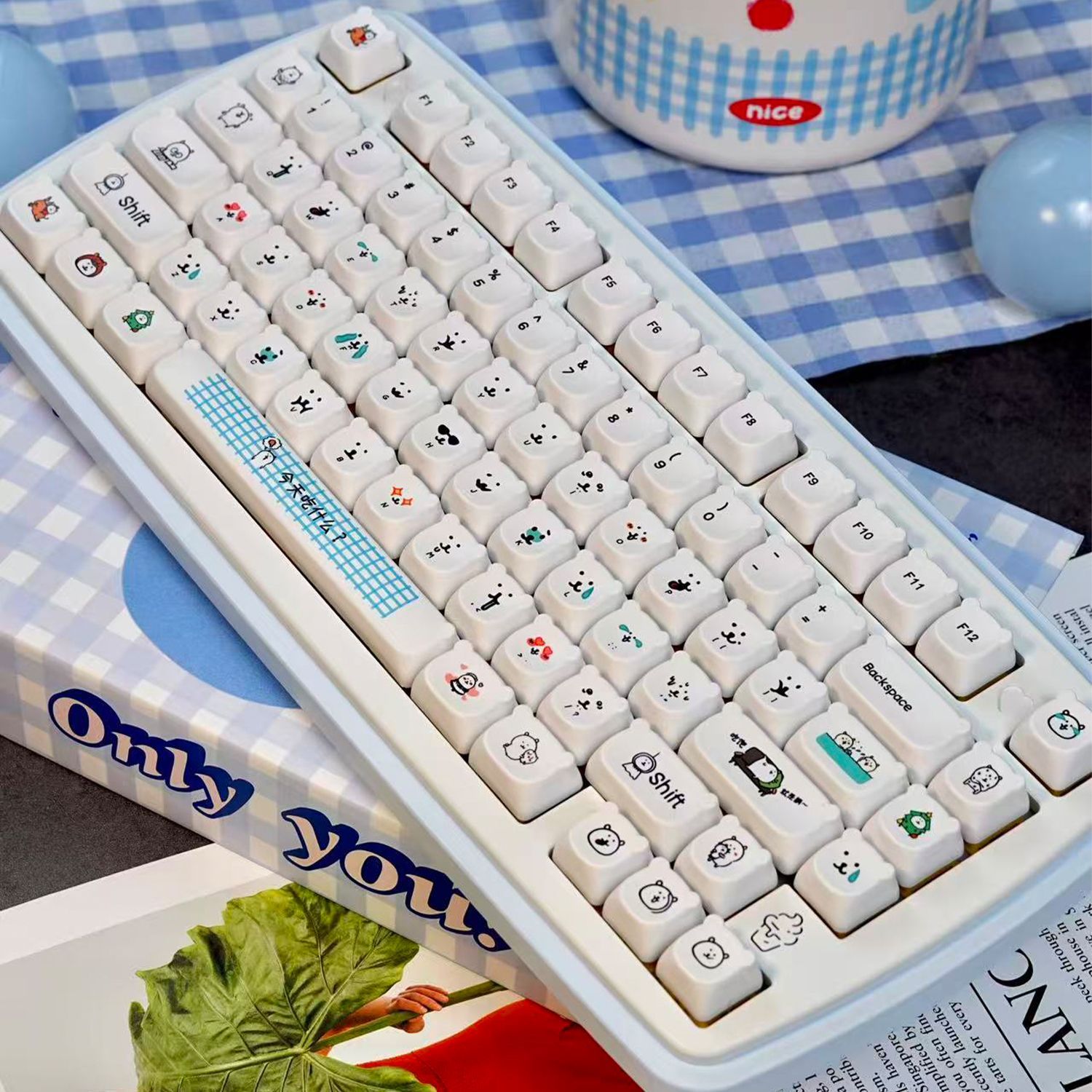 Kawaii Cartoon Joke Bear PBT K - огляд і ціна Gaming Accessories Aesthetic