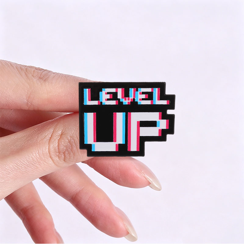 Level Up Glitch Pixel Badge Re - огляд і ціна Gaming Accessories Retro